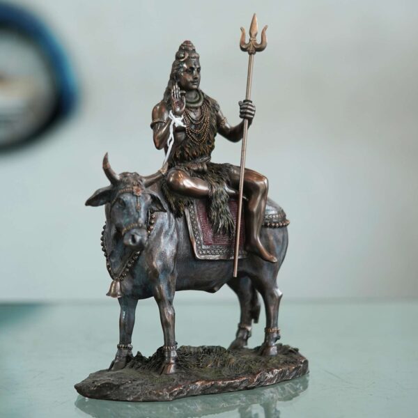 Brass Shiva on Nandi Idol – Meditative Mahadev Statue for Home & Temple